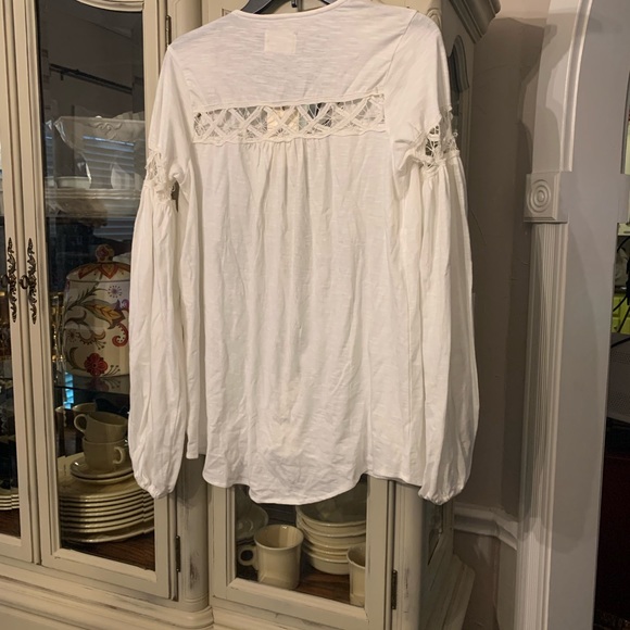 NWT Mia Joy by Joyfolie long sleeved Lace Inset Top Tee Blouse S NEW - Picture 4 of 7